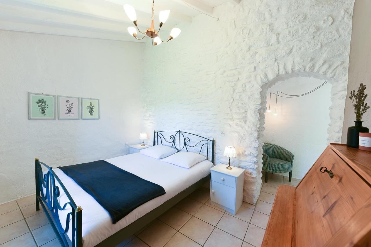 Auberge La Plaine Chabrillan المظهر الخارجي الصورة