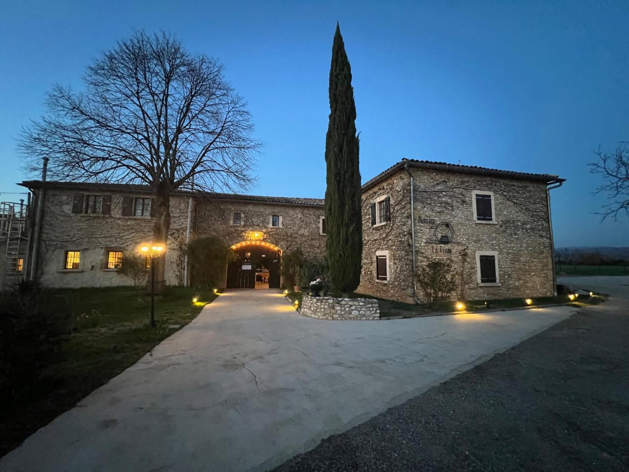 Auberge La Plaine Chabrillan المظهر الخارجي الصورة